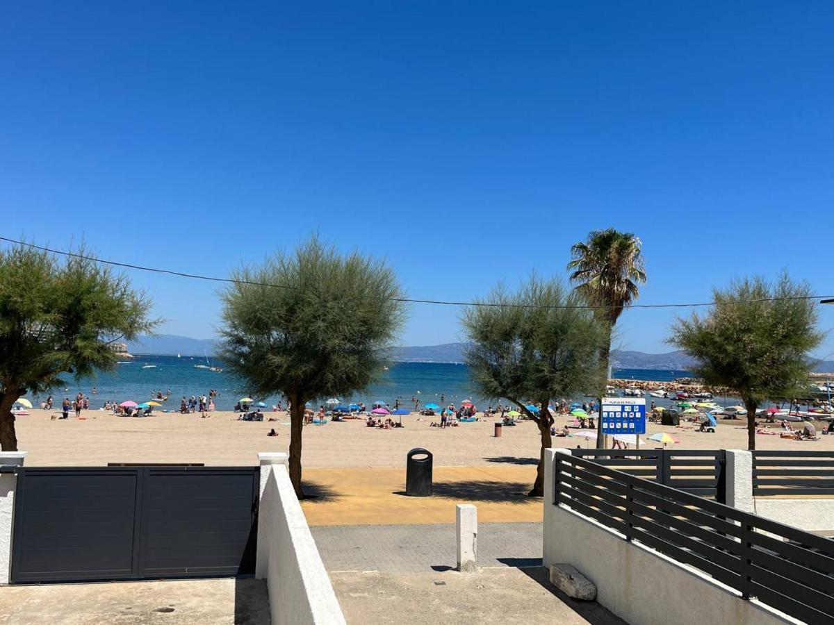 Apartamento En La Playa. Free Parking. Free Wifi L' Escala Eksteriør billede