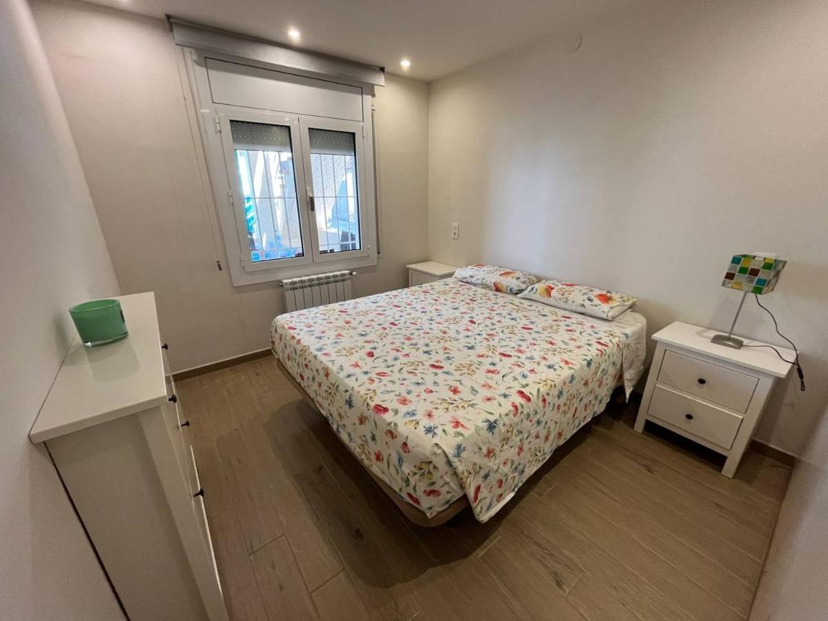 Apartamento En La Playa. Free Parking. Free Wifi L' Escala Eksteriør billede