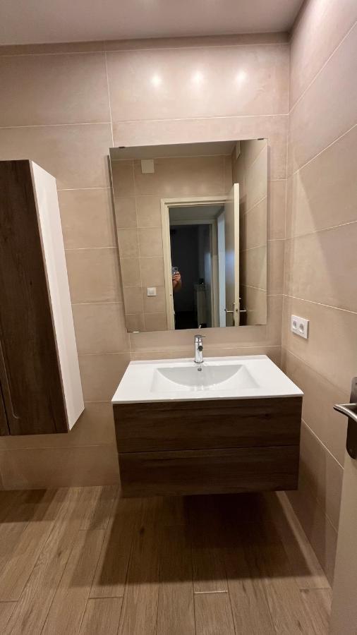 Apartamento En La Playa. Free Parking. Free Wifi L' Escala Eksteriør billede