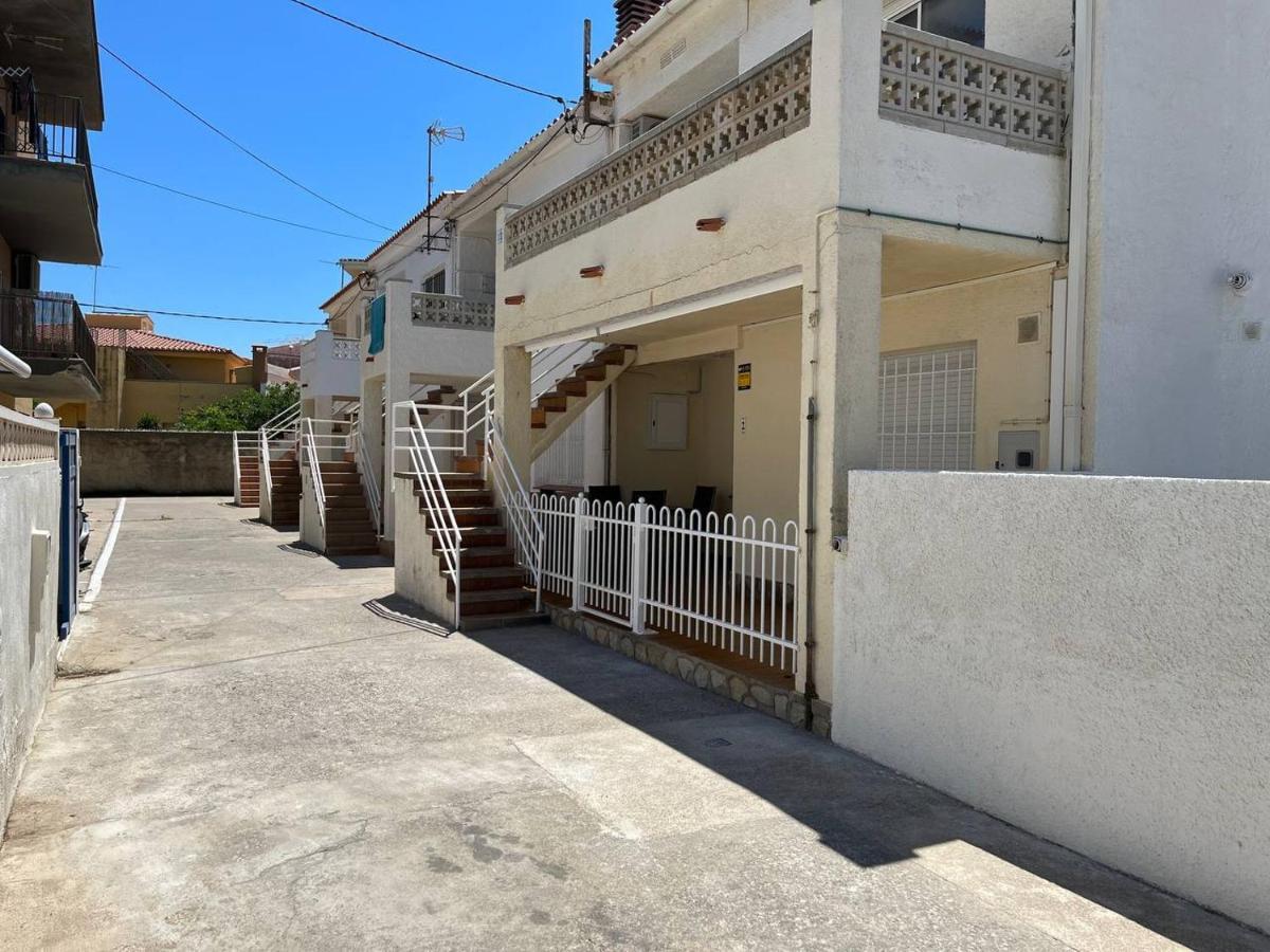 Apartamento En La Playa. Free Parking. Free Wifi L' Escala Eksteriør billede